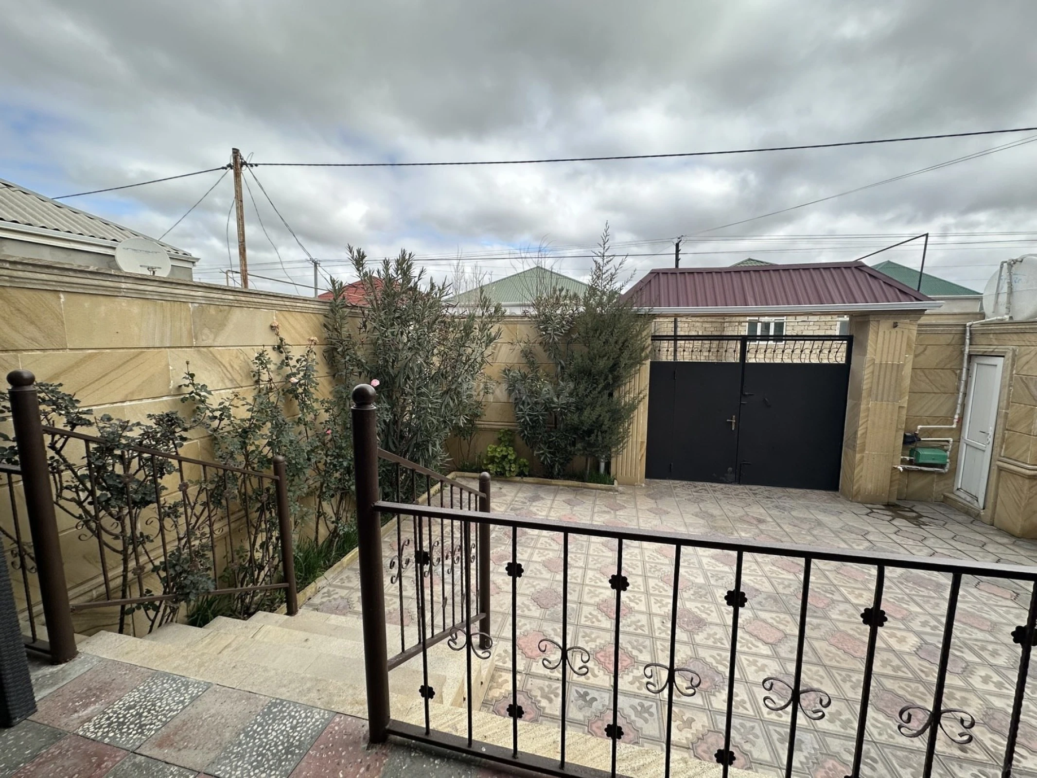 Satılır 3 otaqlı həyət evi 100 m²