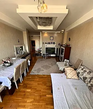 Satılır 2 otaqlı mənzil 108 m²