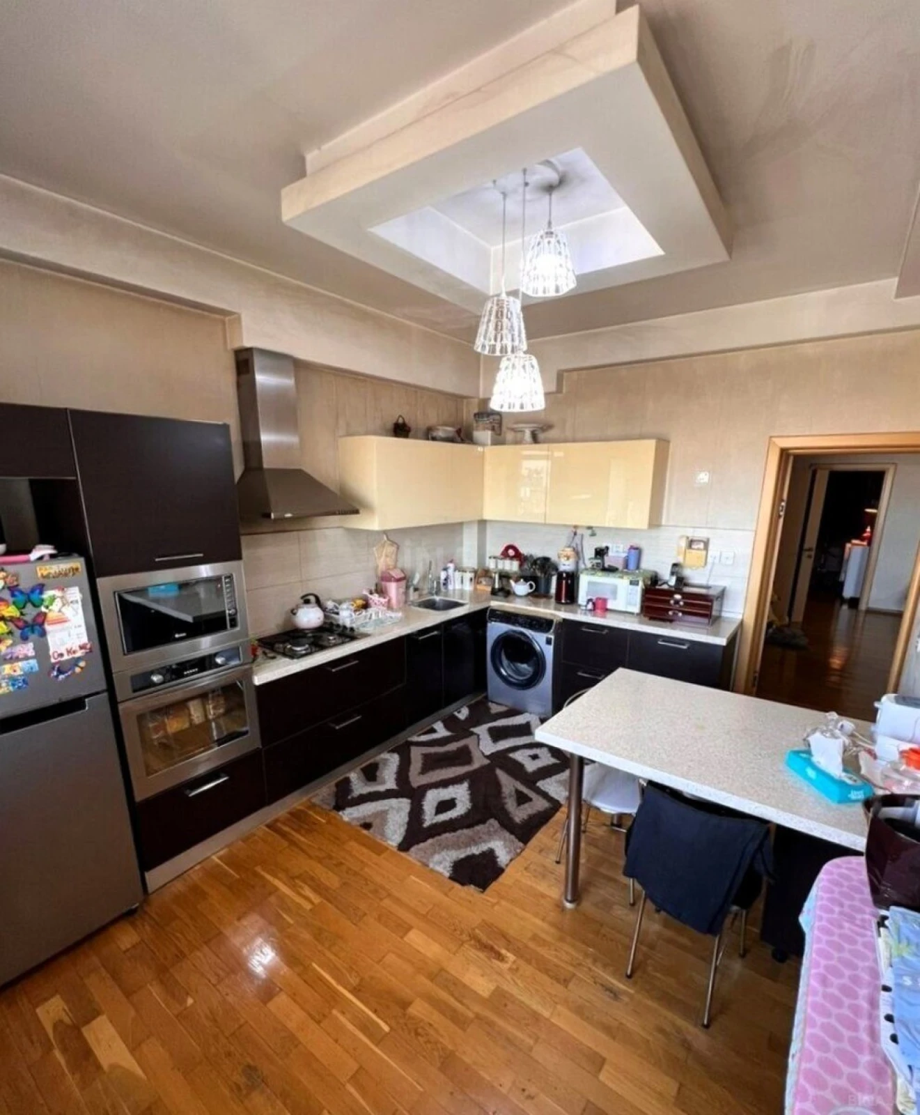 Satılır 2 otaqlı mənzil 108 m²