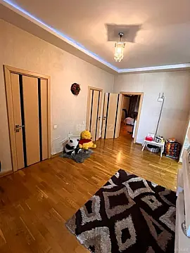 Satılır 2 otaqlı mənzil 108 m²