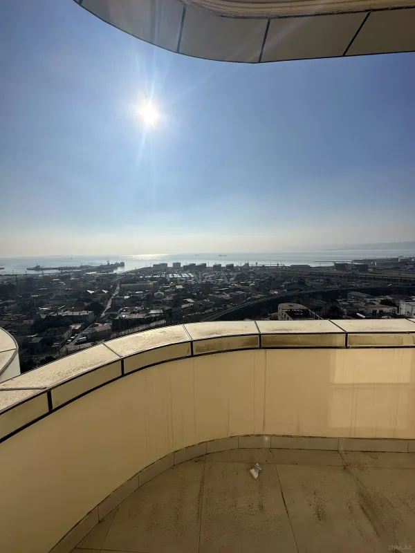 Satılır 2 otaqlı mənzil 98 m²