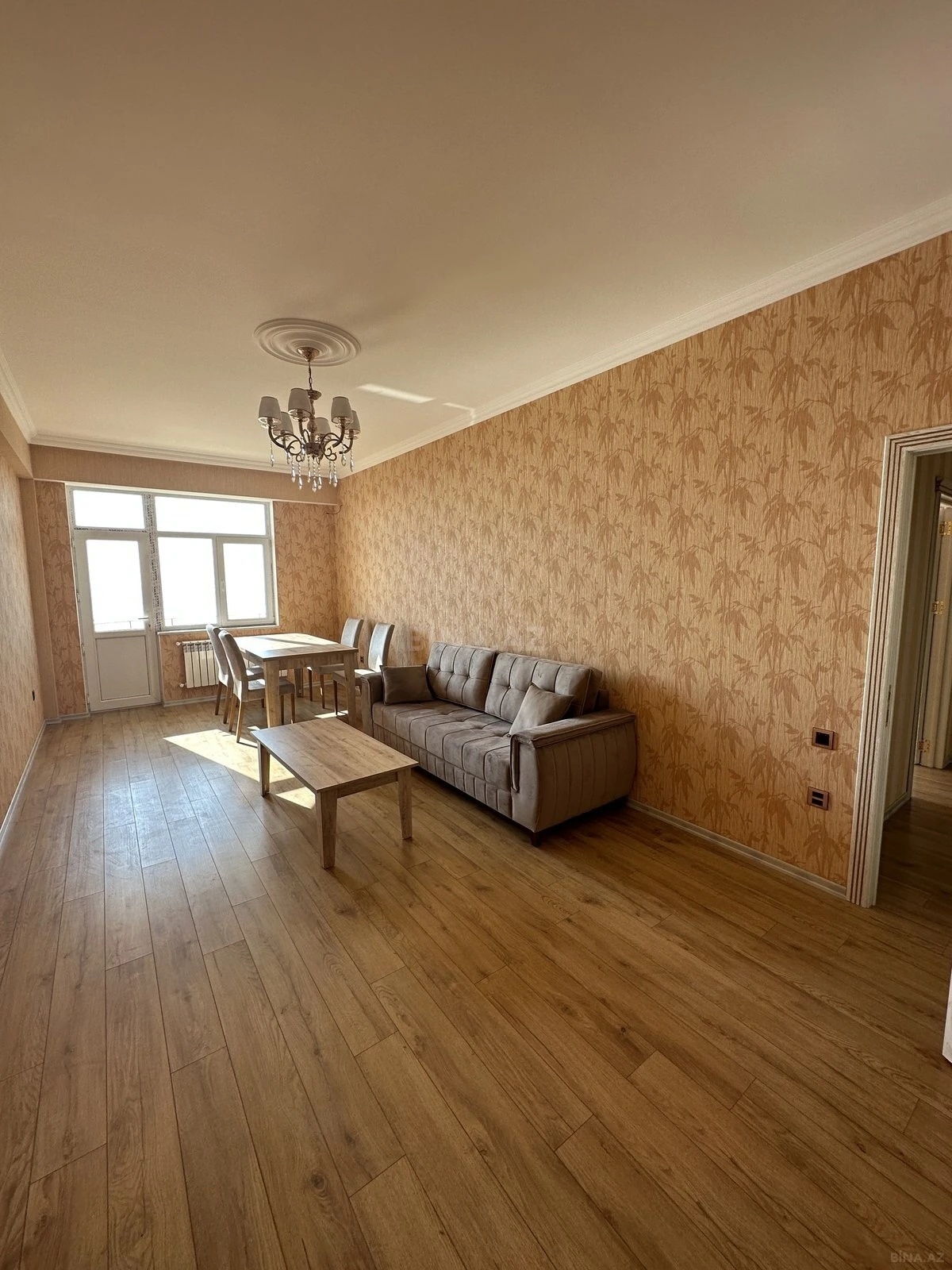 Satılır 2 otaqlı mənzil 98 m²