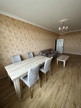Satılır 2 otaqlı mənzil 98 m²