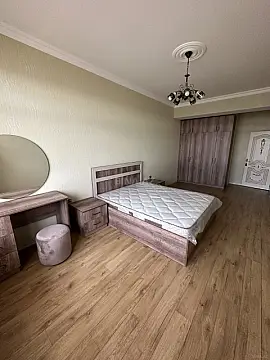 Satılır 2 otaqlı mənzil 98 m²