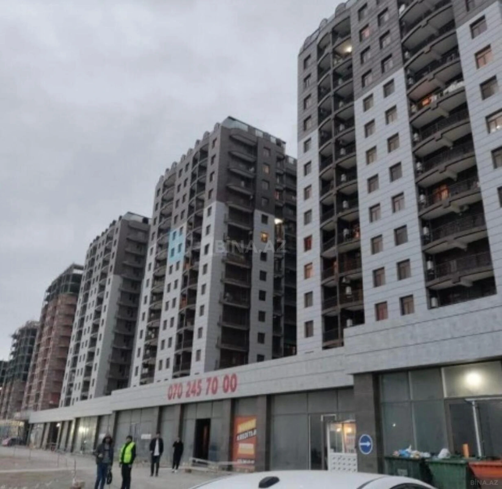 Satılır 3 otaqlı mənzil 77 m²