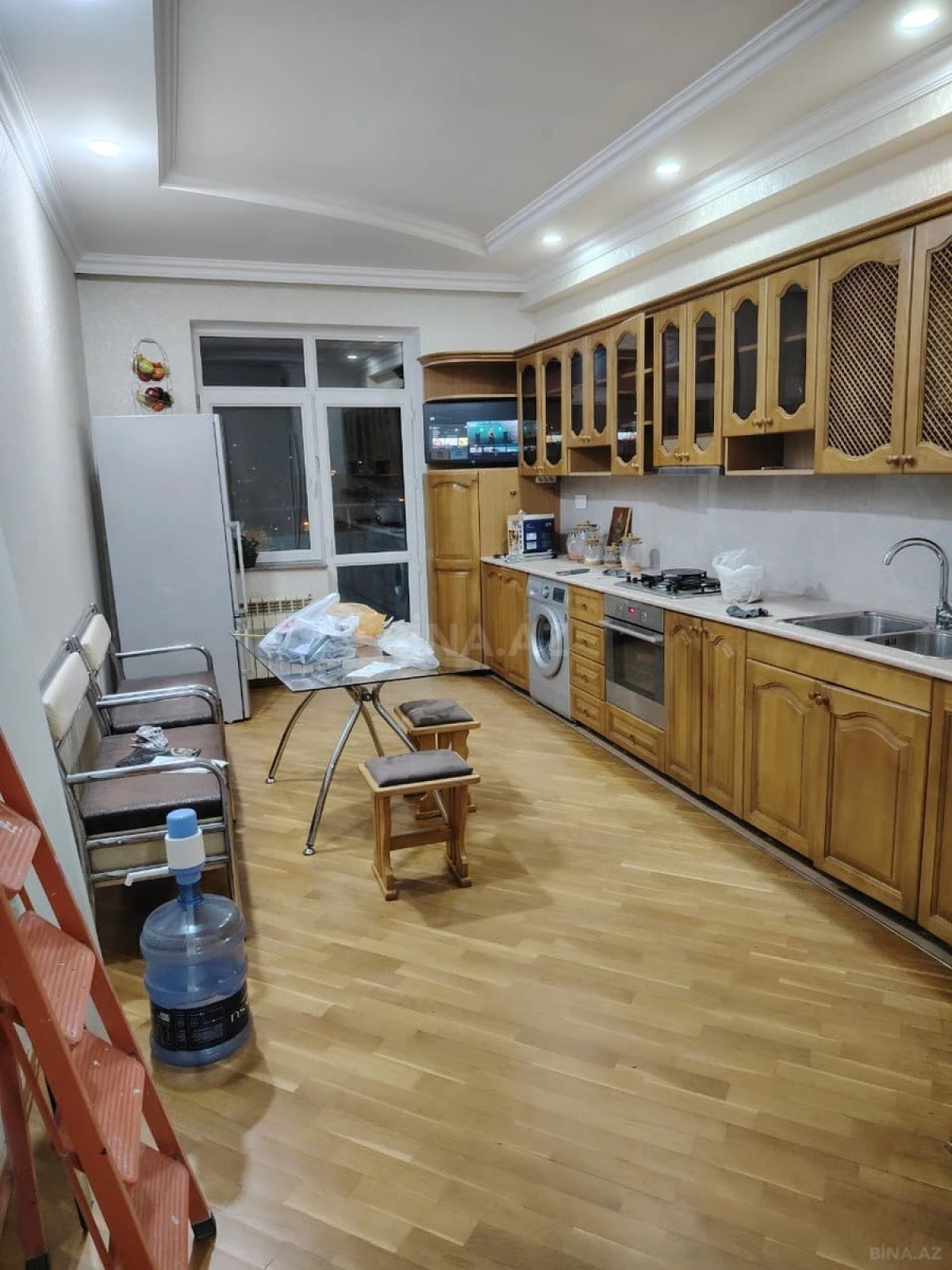 Kirayə verilir 2 otaqlı mənzil 95 m²