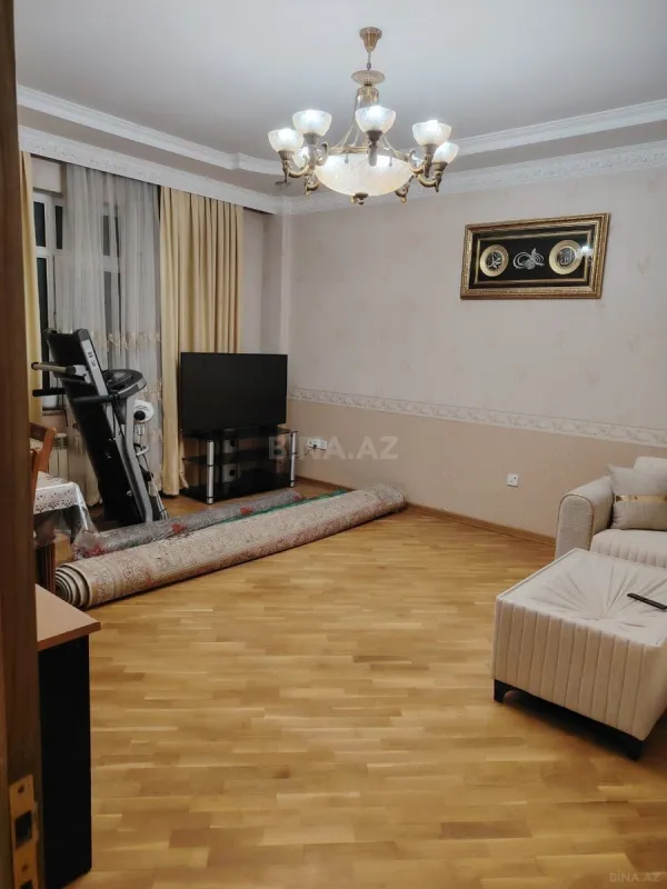 Kirayə verilir 2 otaqlı mənzil 95 m²