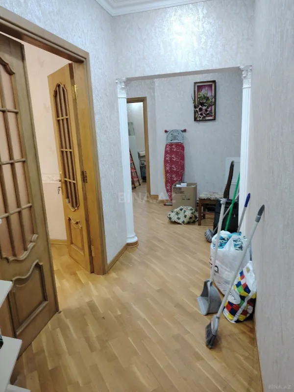 Kirayə verilir 2 otaqlı mənzil 95 m²