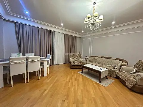 Kirayə verilir 3 otaqlı mənzil 150 m²