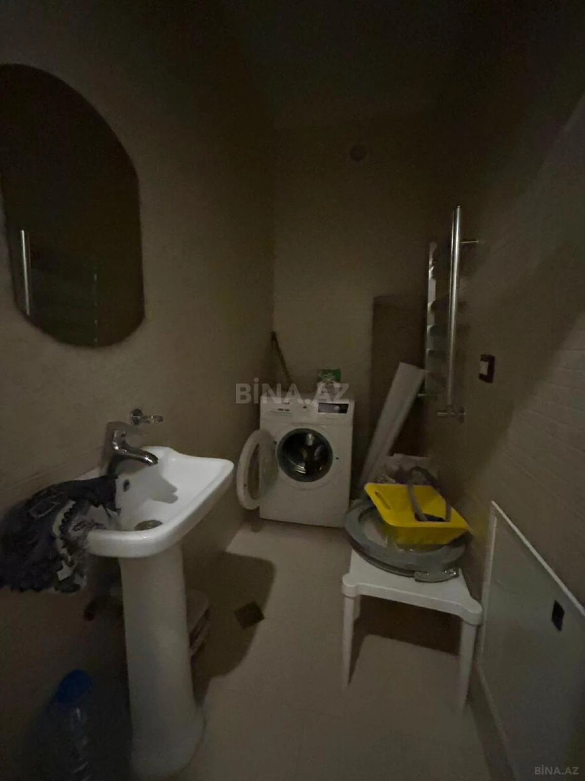 Kirayə verilir 3 otaqlı mənzil 150 m²