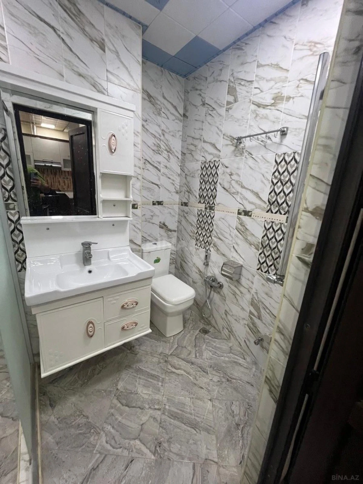 Kirayə verilir 2 otaqlı mənzil 55 m²