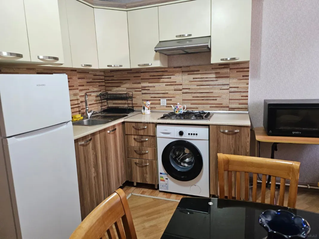 Satılır 1 otaqlı mənzil 53 m²