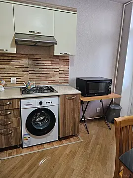 Satılır 1 otaqlı mənzil 53 m²