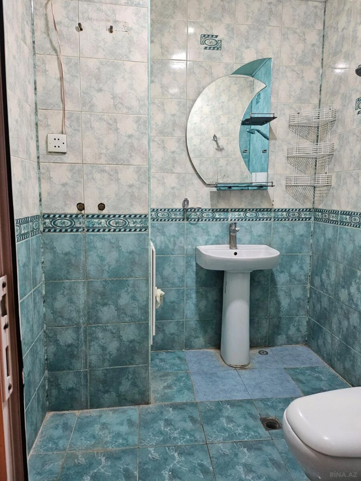 Satılır 1 otaqlı mənzil 53 m²