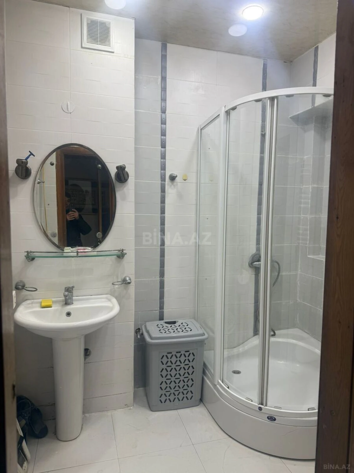 Kirayə verilir 3 otaqlı mənzil 145 m²