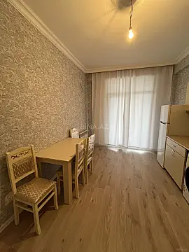 Kirayə verilir 2 otaqlı mənzil 100 m²