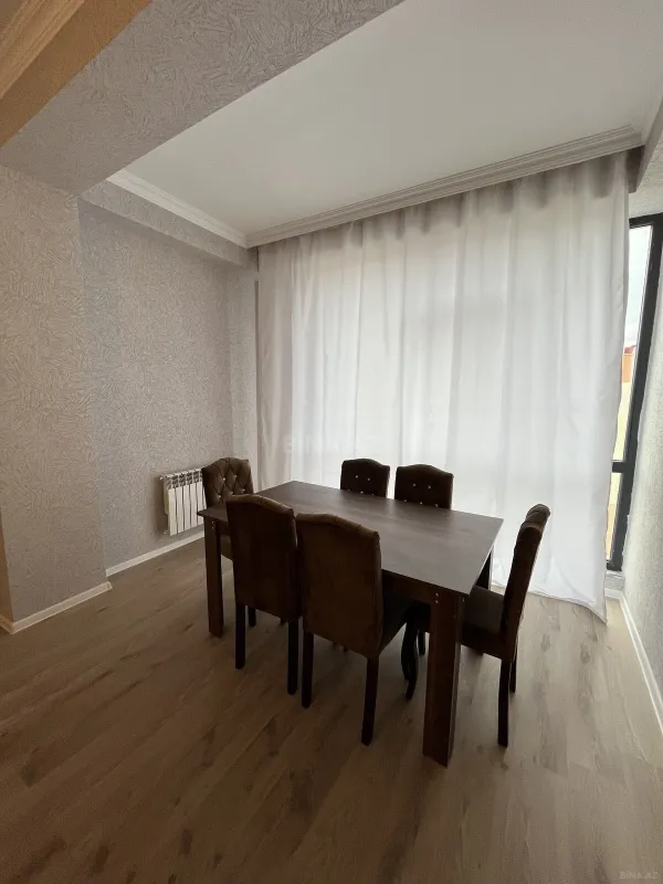 Kirayə verilir 2 otaqlı mənzil 100 m²