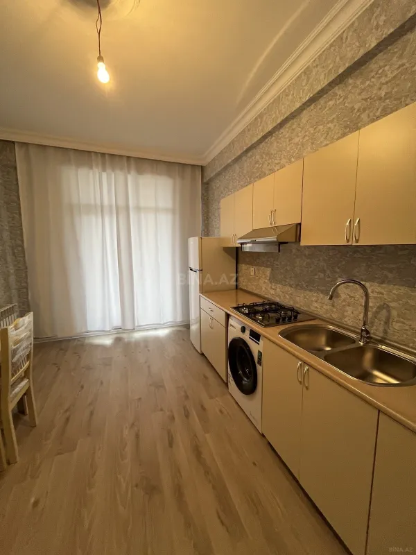 Kirayə verilir 2 otaqlı mənzil 100 m²