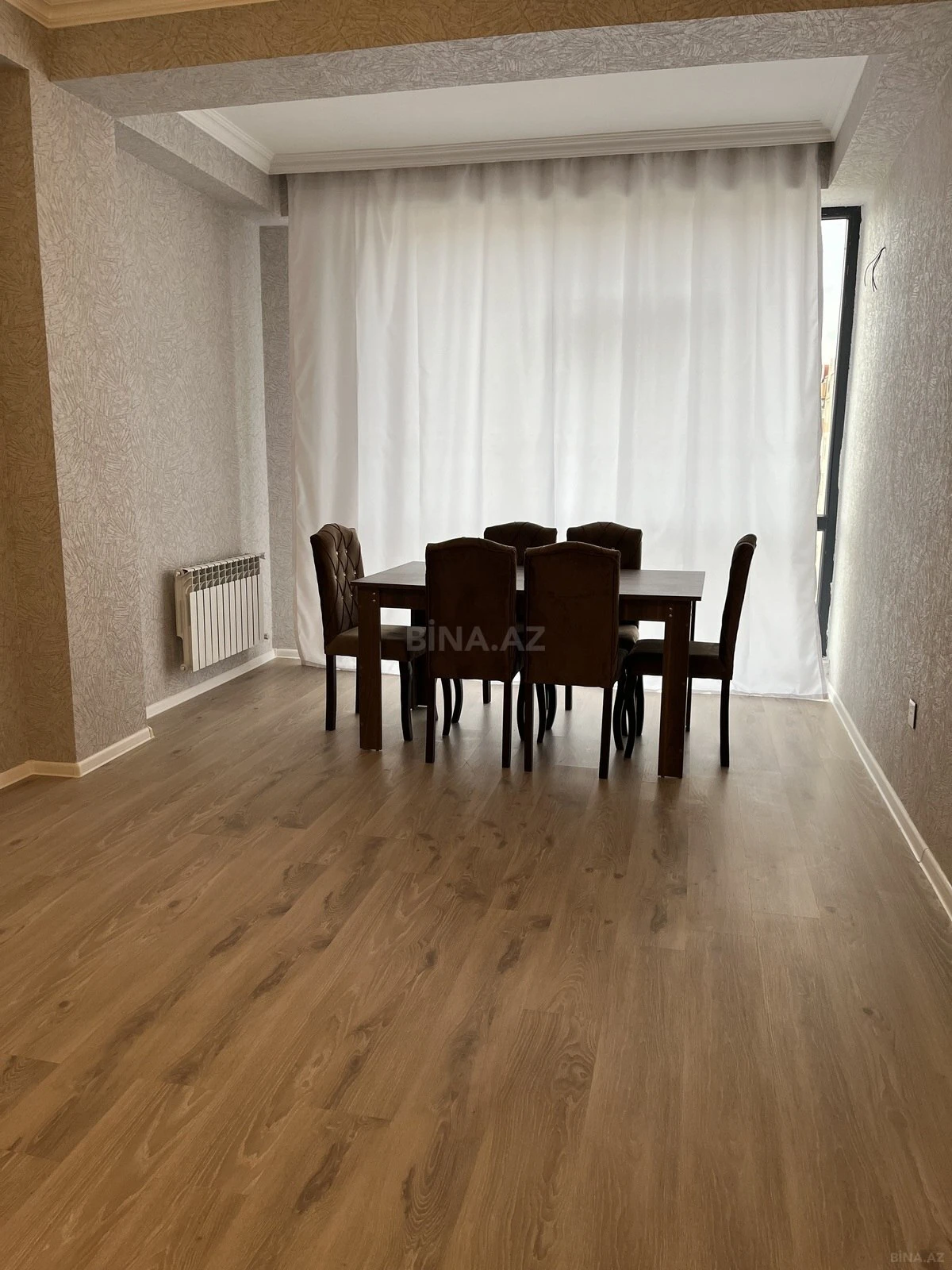 Kirayə verilir 2 otaqlı mənzil 100 m²