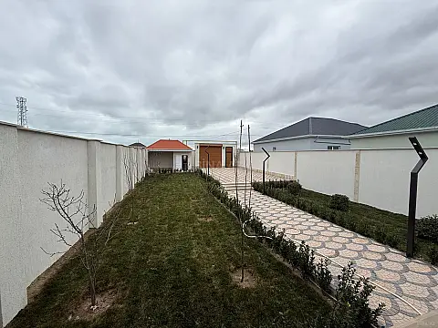 Satılır 4 otaqlı həyət evi 145 m²