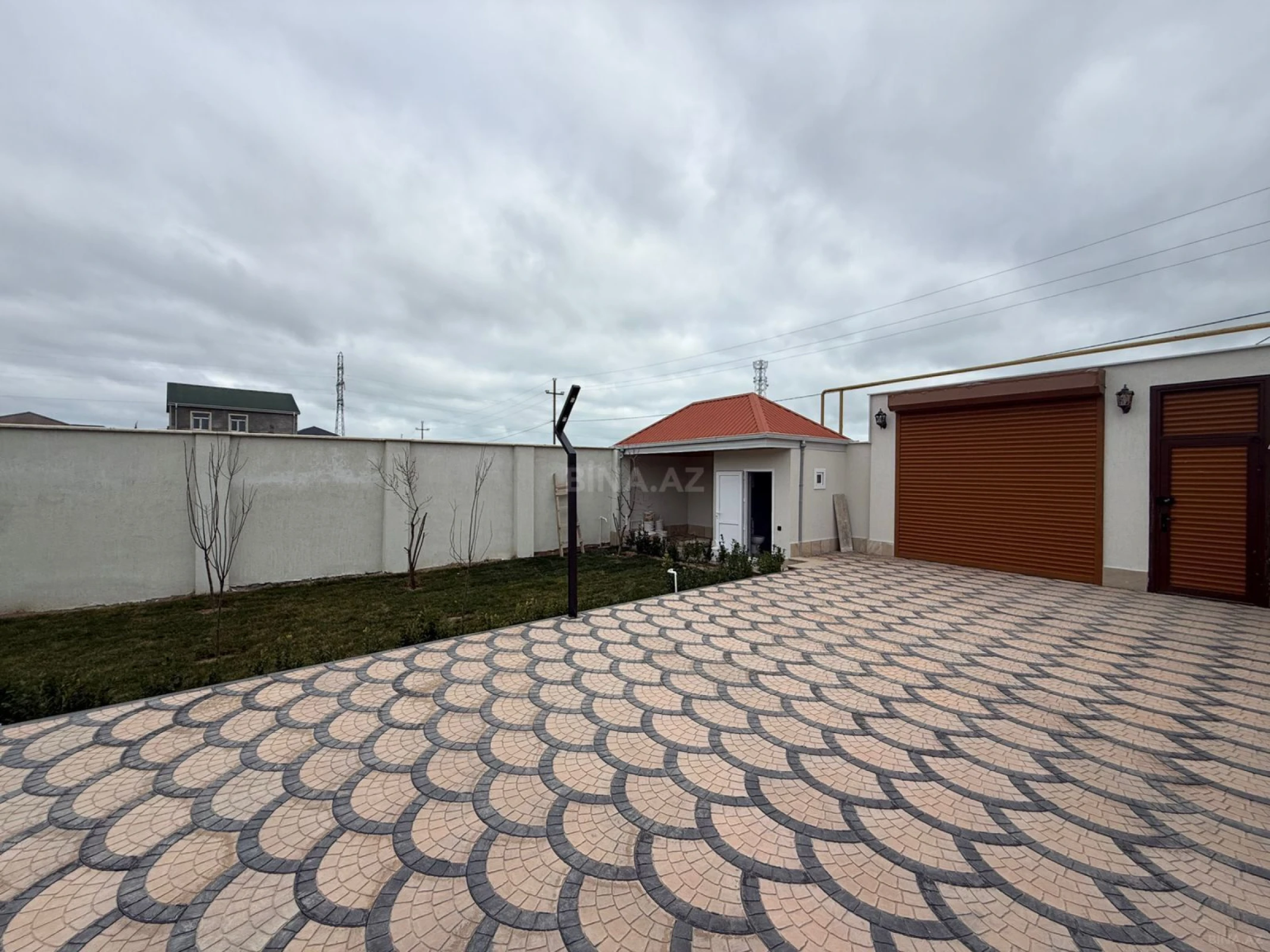 Satılır 4 otaqlı həyət evi 145 m²