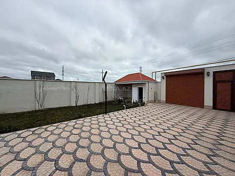 Satılır 4 otaqlı həyət evi 145 m²