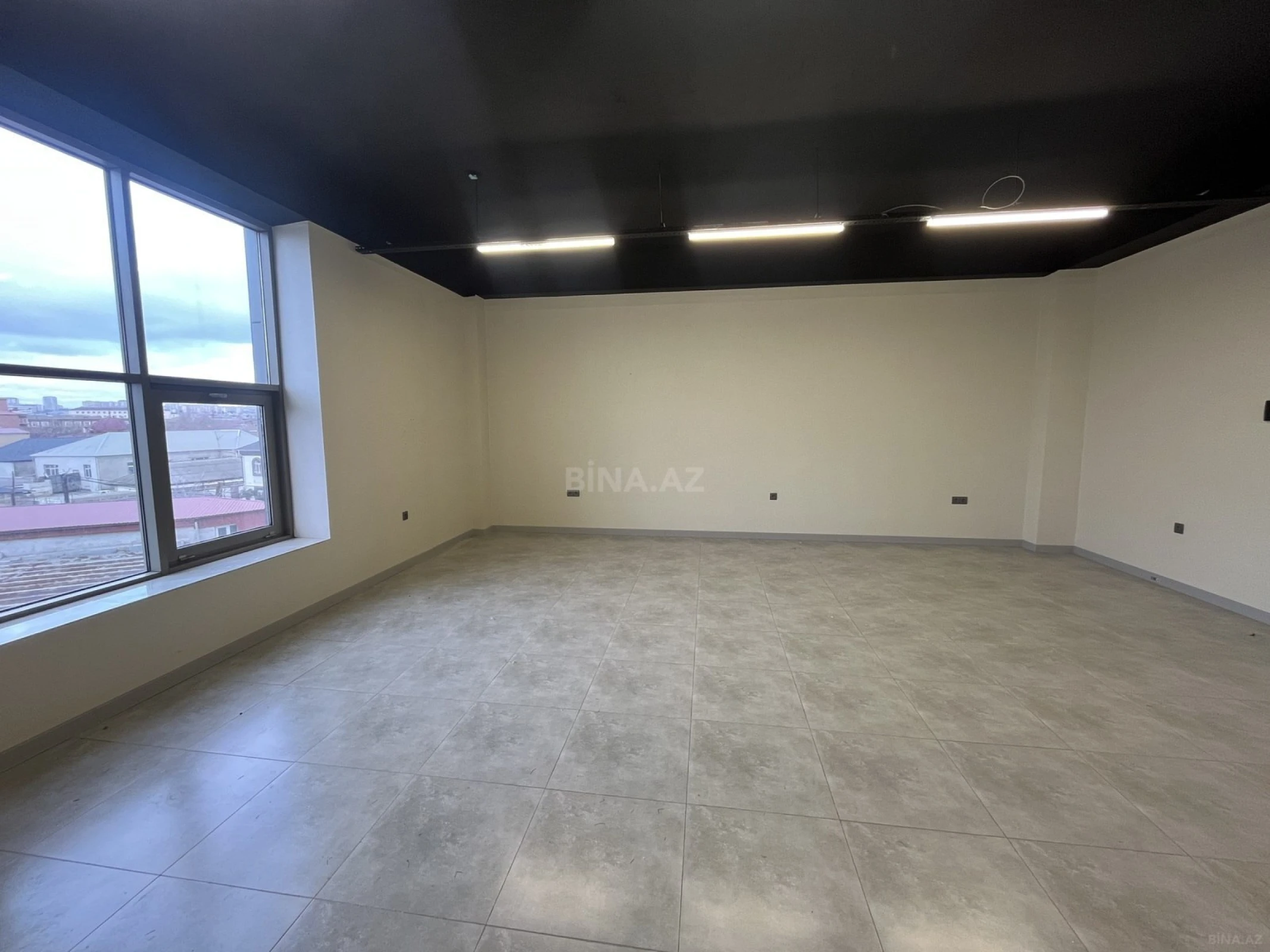 Kirayə verilir 3 otaqlı ofis 60 m²