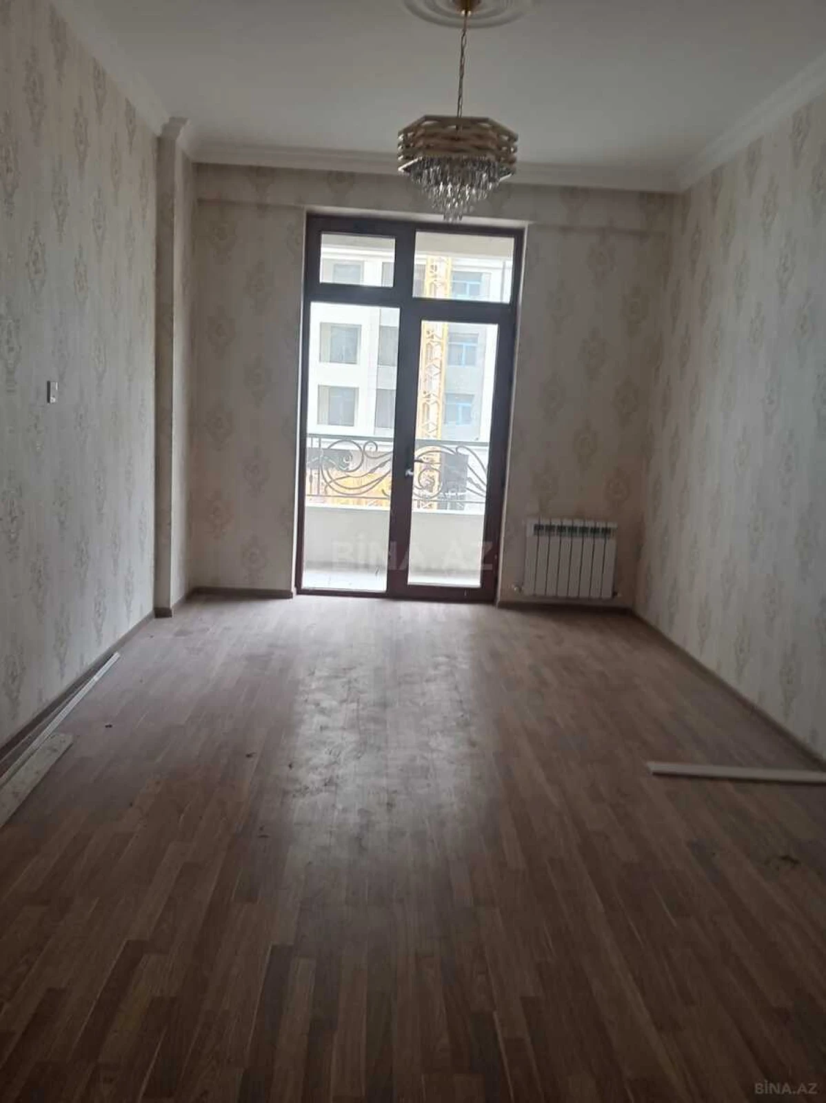 Satılır 2 otaqlı mənzil 99 m²