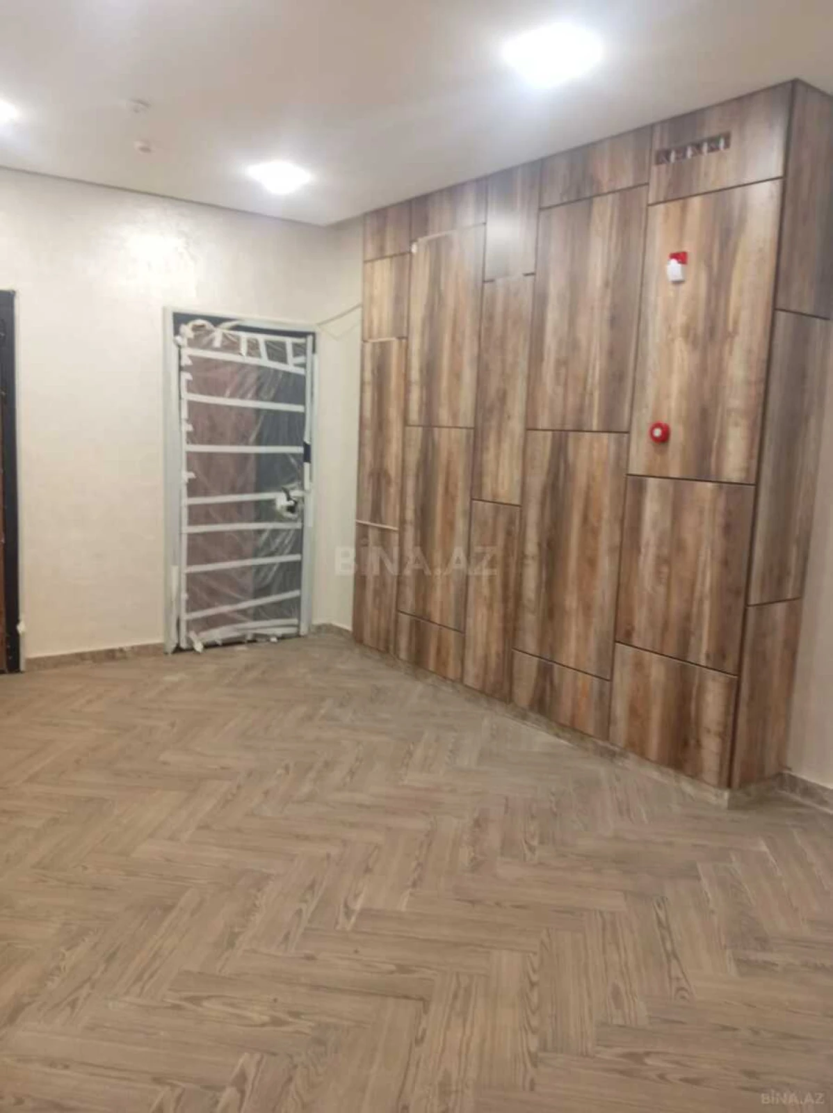 Satılır 2 otaqlı mənzil 99 m²