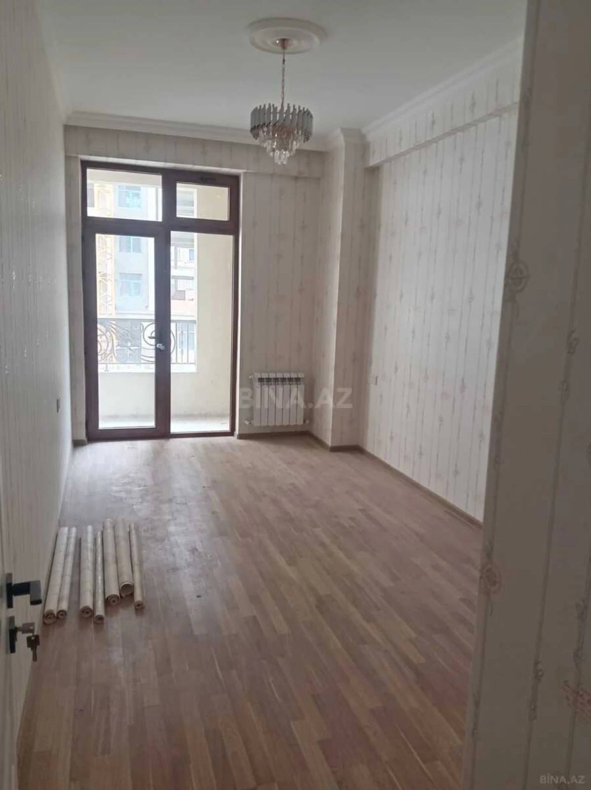 Satılır 2 otaqlı mənzil 99 m²