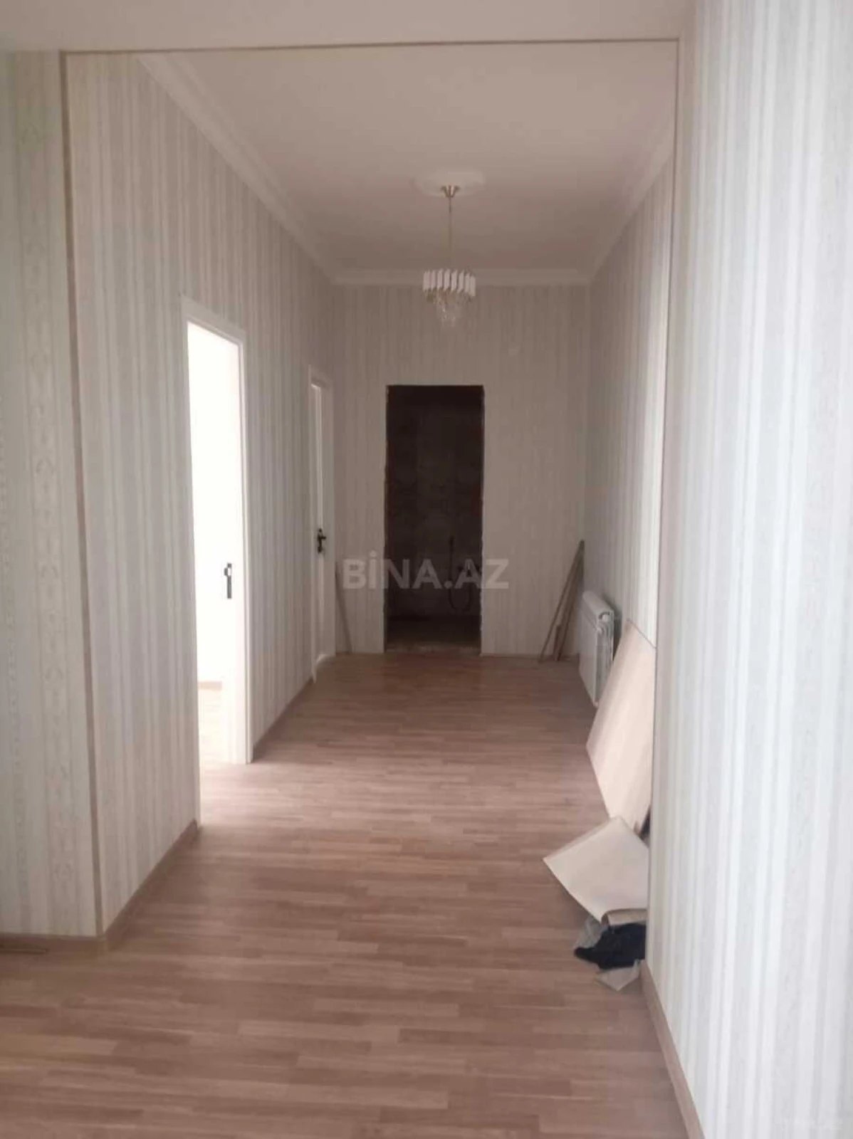 Satılır 2 otaqlı mənzil 99 m²