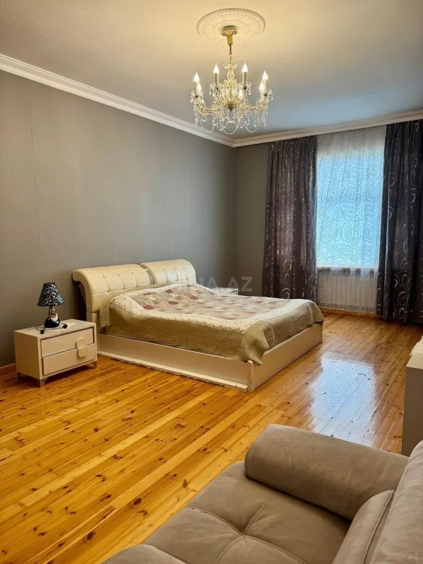 Satılır 7 otaqlı həyət evi 400 m²