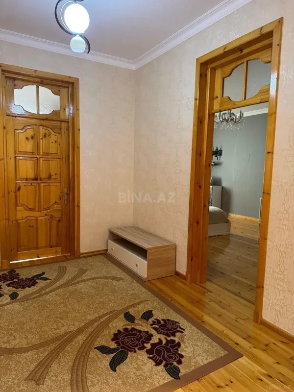 Satılır 7 otaqlı həyət evi 400 m²
