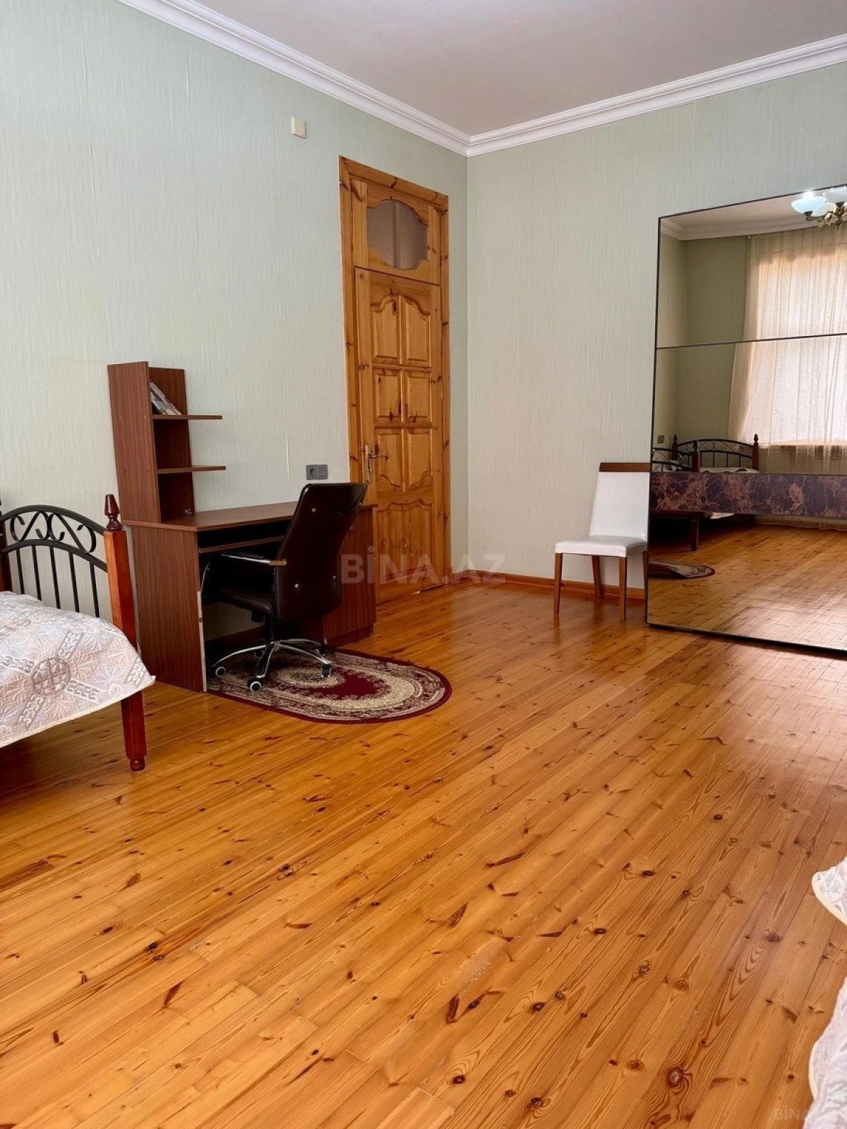 Satılır 7 otaqlı həyət evi 400 m²