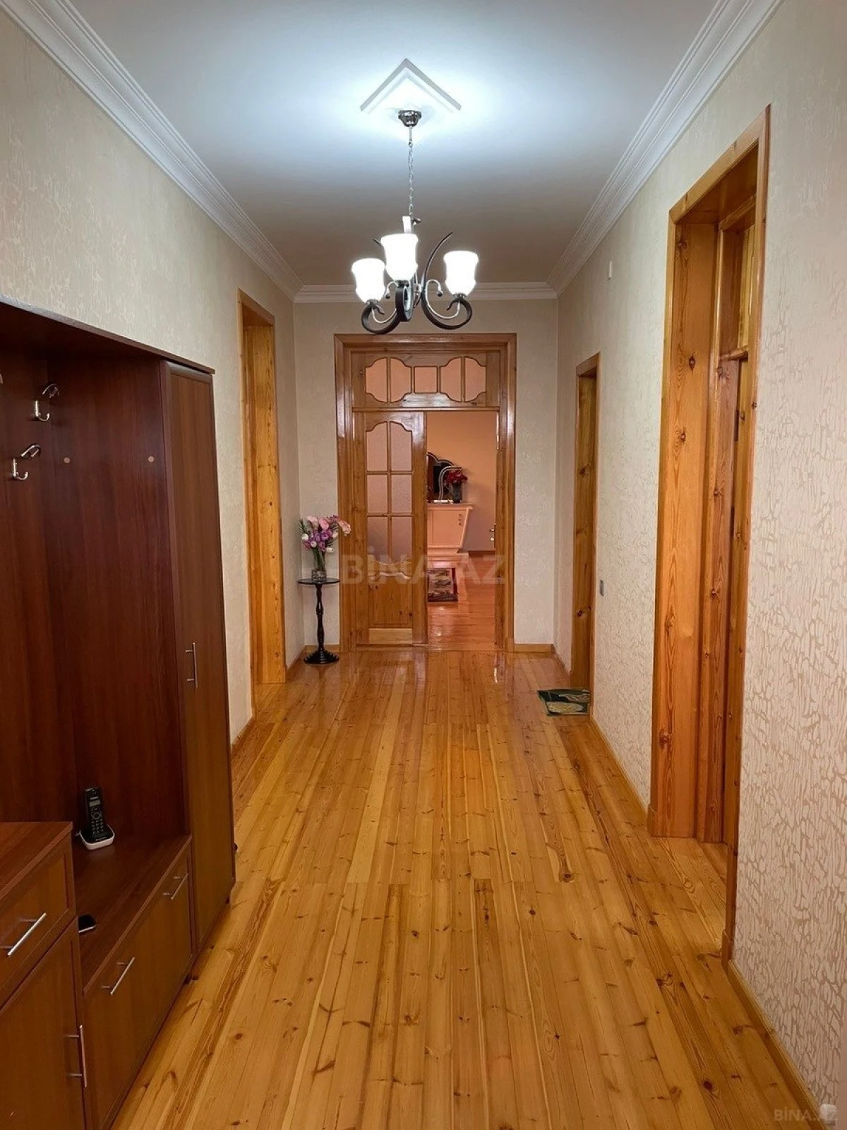Satılır 7 otaqlı həyət evi 400 m²