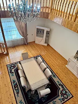 Satılır 7 otaqlı həyət evi 400 m²