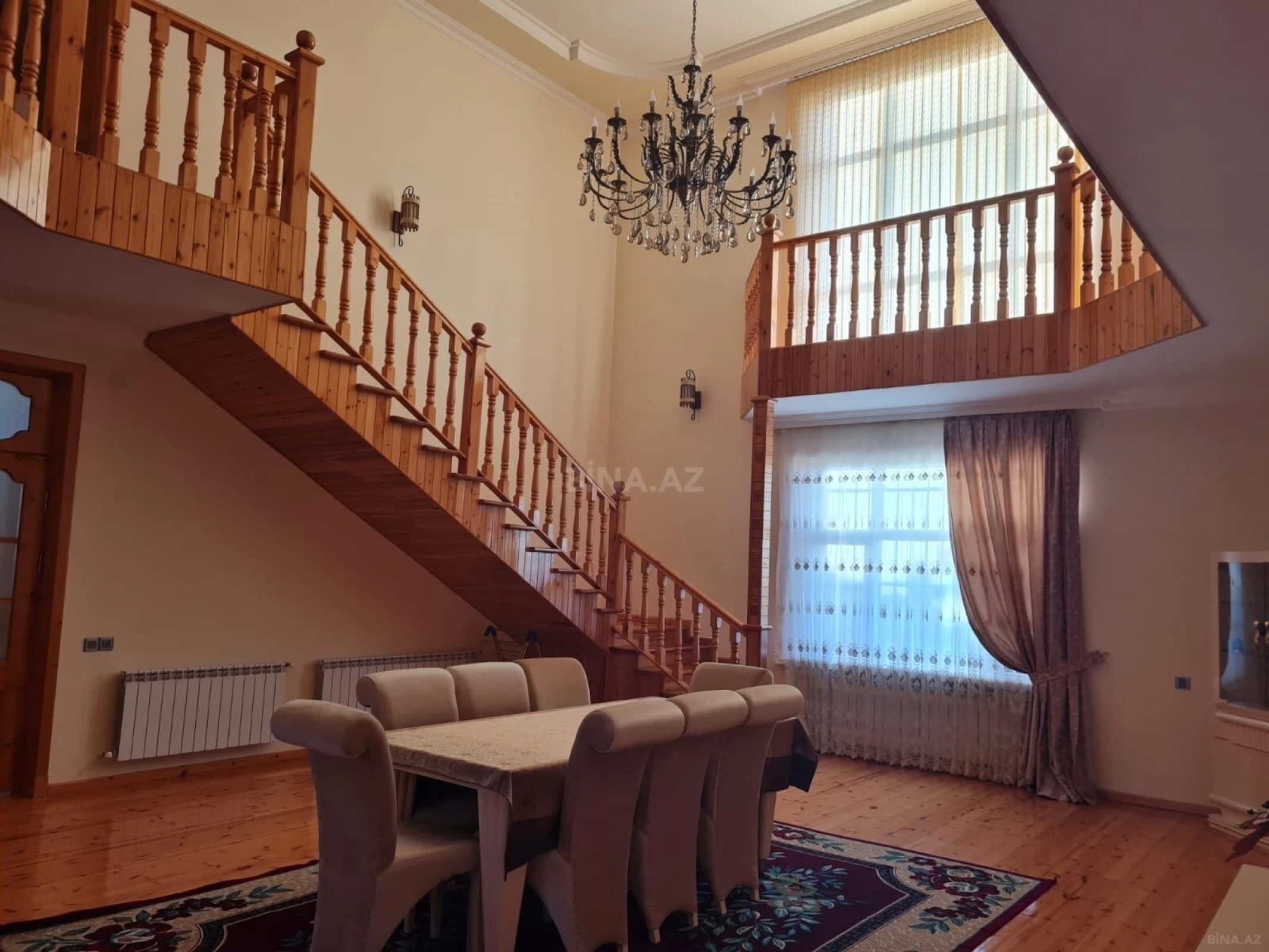 Satılır 7 otaqlı həyət evi 400 m²