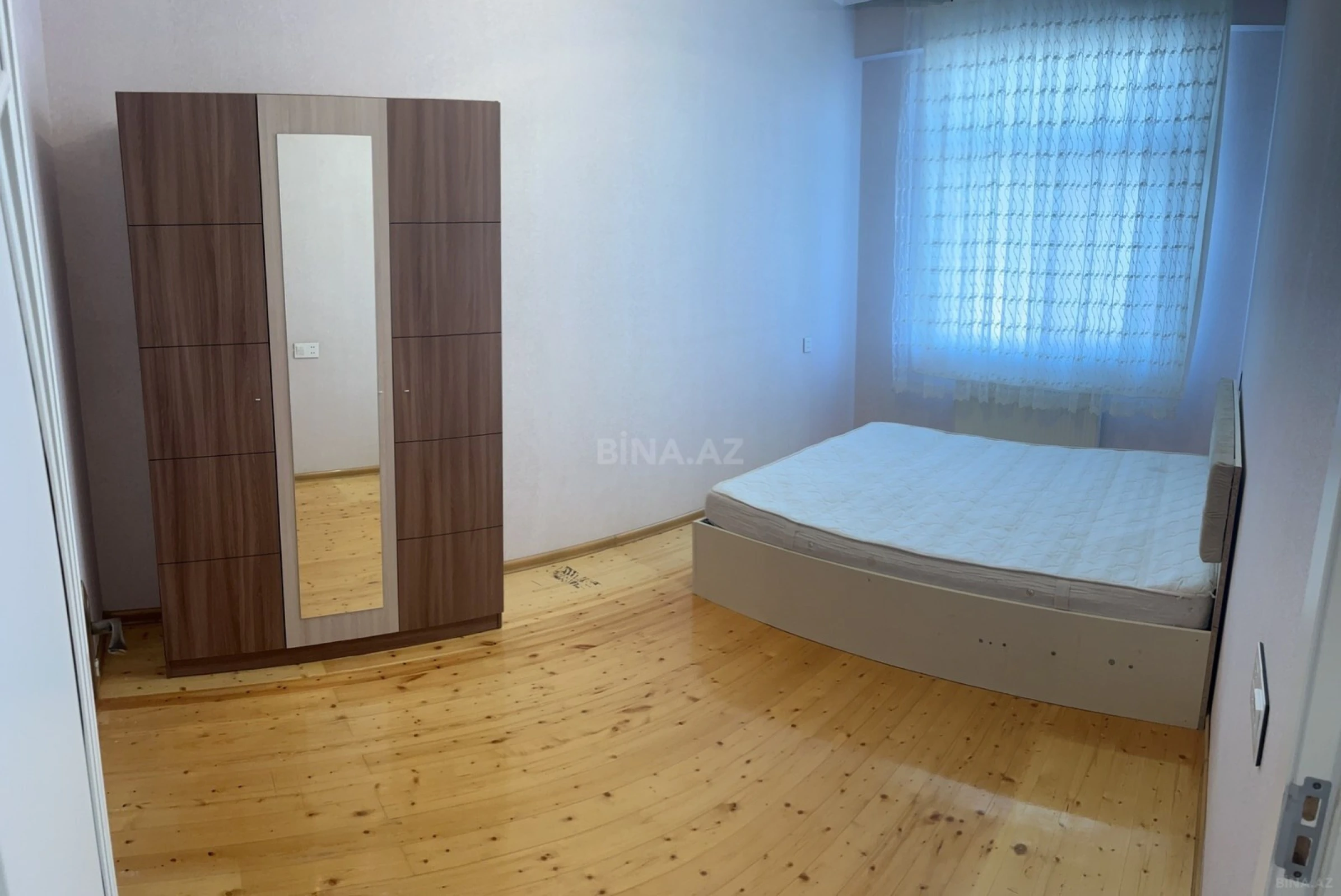 Kirayə verilir 2 otaqlı mənzil 63 m²