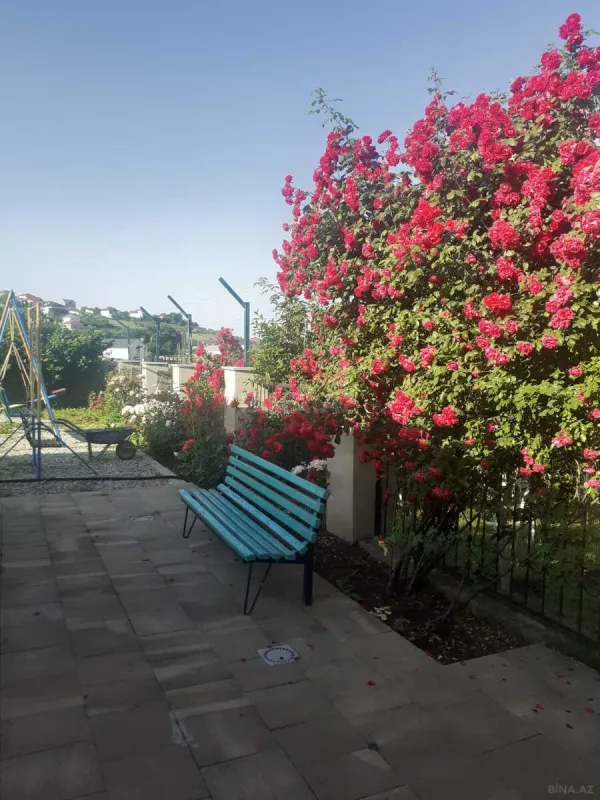 Satılır 5 otaqlı həyət evi 165 m²