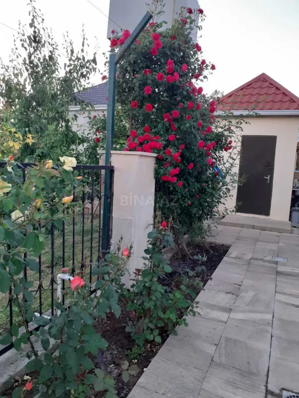 Satılır 5 otaqlı həyət evi 165 m²