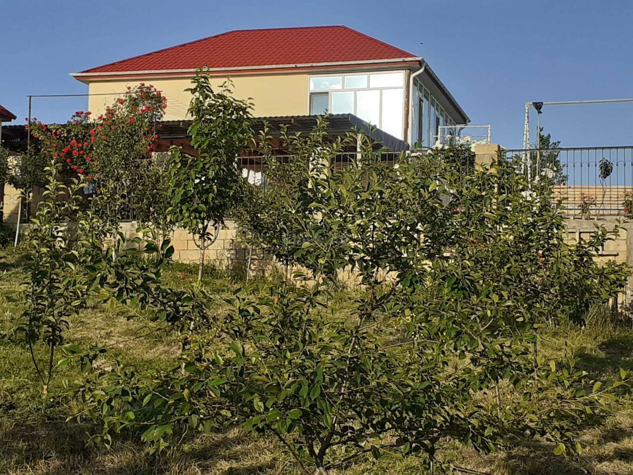 Satılır 5 otaqlı həyət evi 165 m²