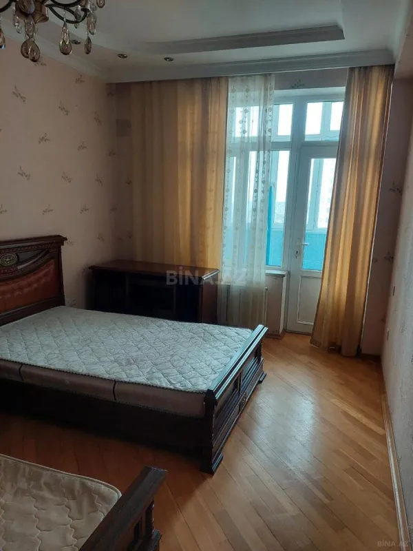 Kirayə verilir 3 otaqlı mənzil 125 m²