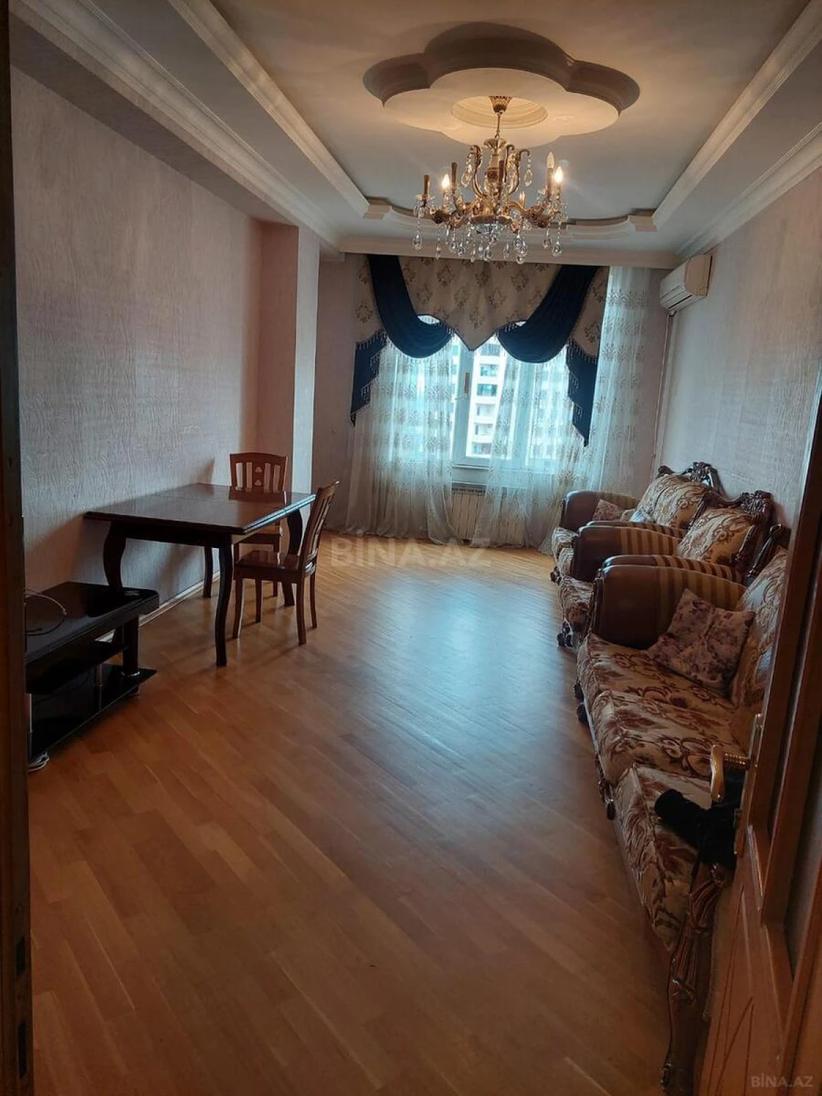 Kirayə verilir 3 otaqlı mənzil 125 m²