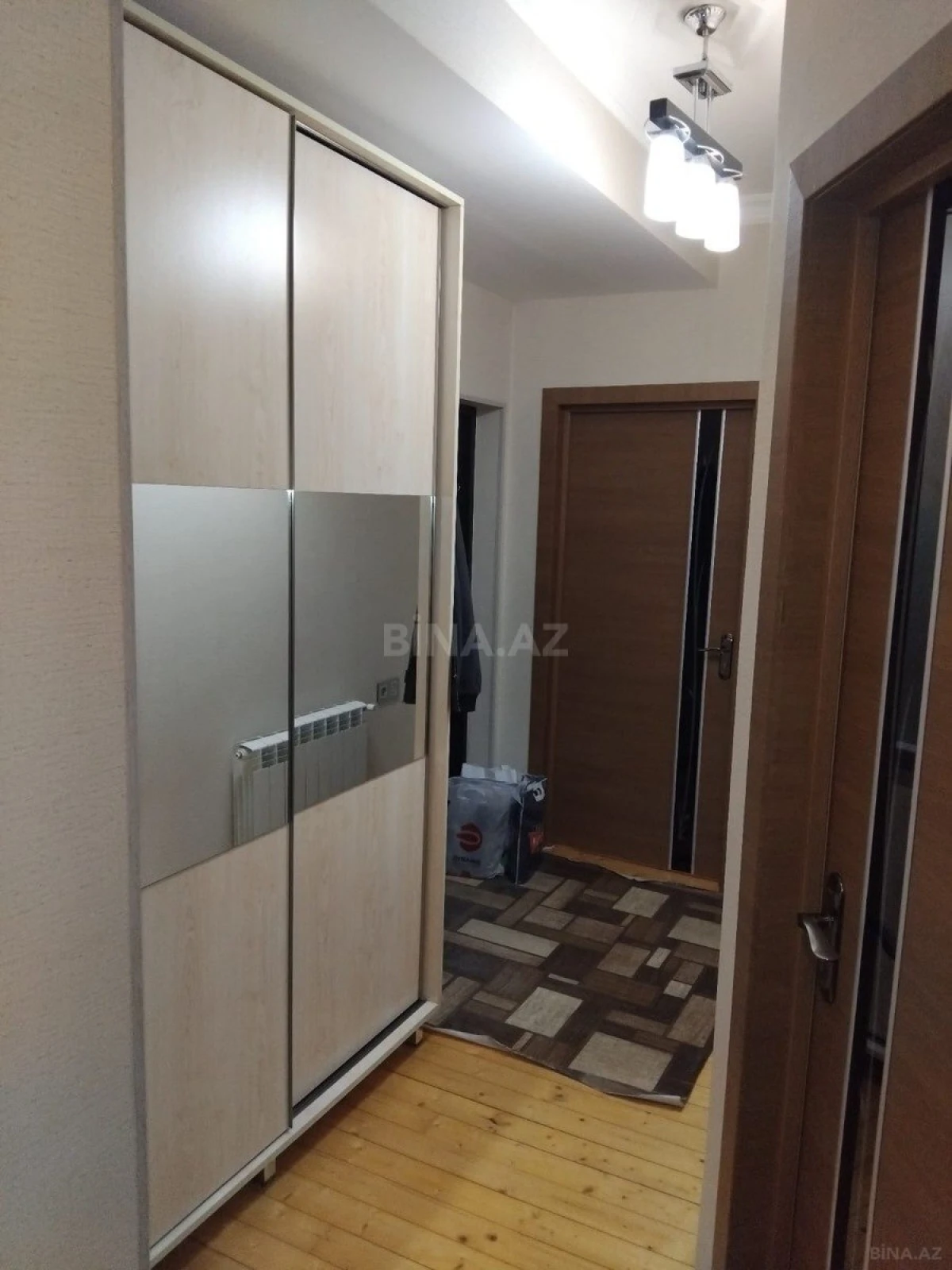 Kirayə verilir 2 otaqlı mənzil 65 m²
