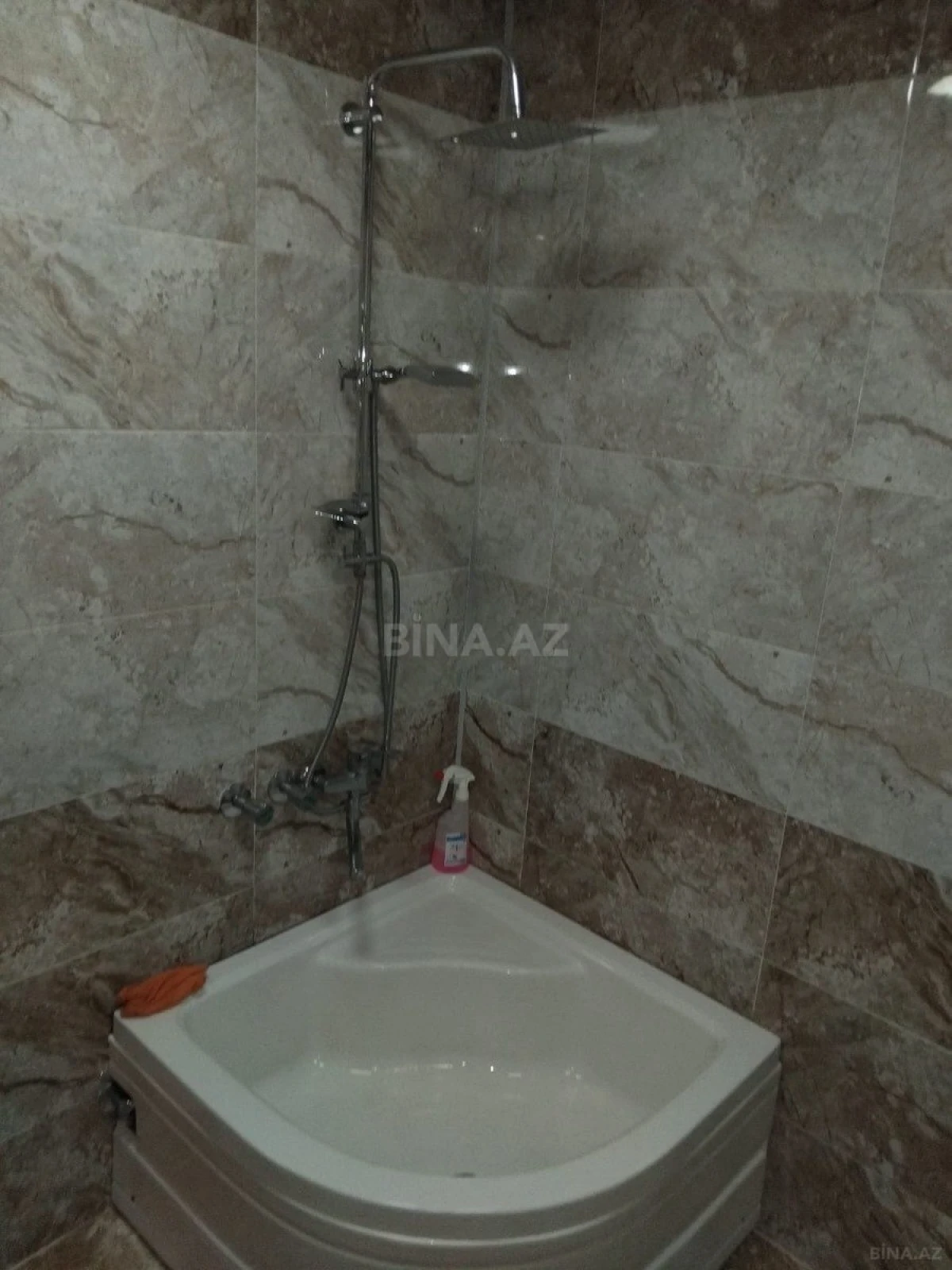 Kirayə verilir 2 otaqlı mənzil 65 m²