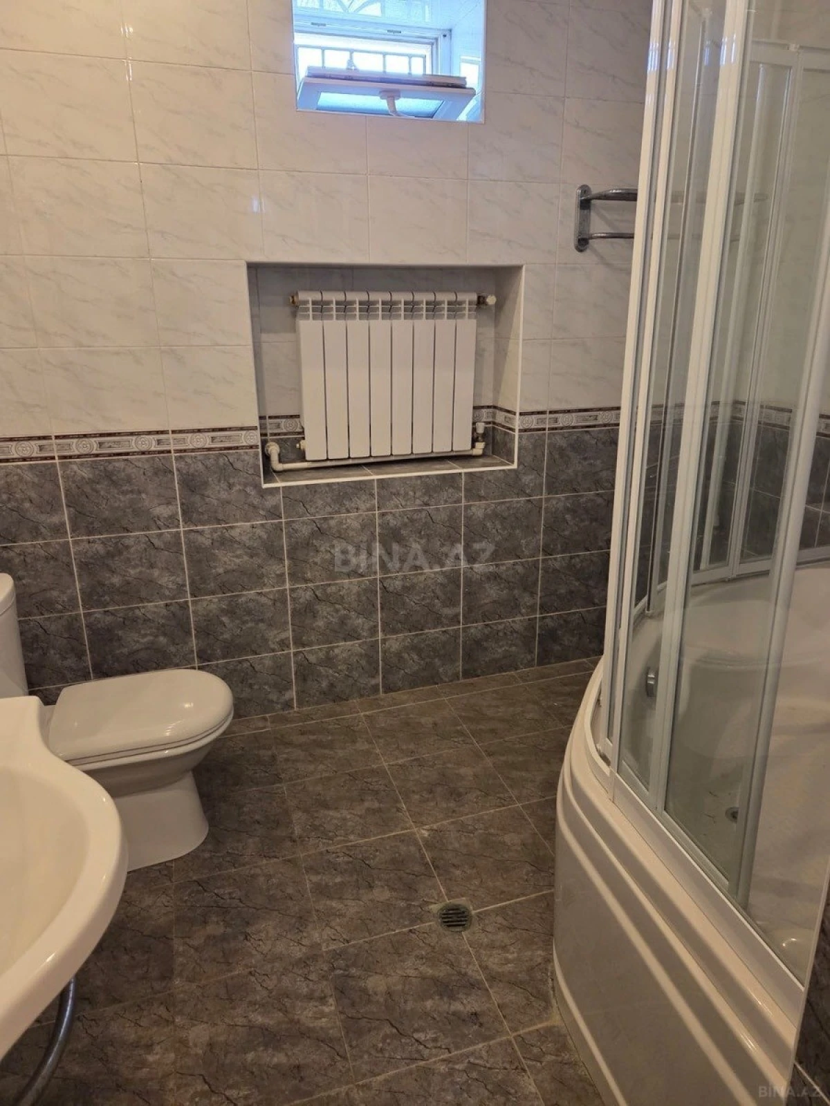Kirayə verilir 5 otaqlı həyət evi 450 m²