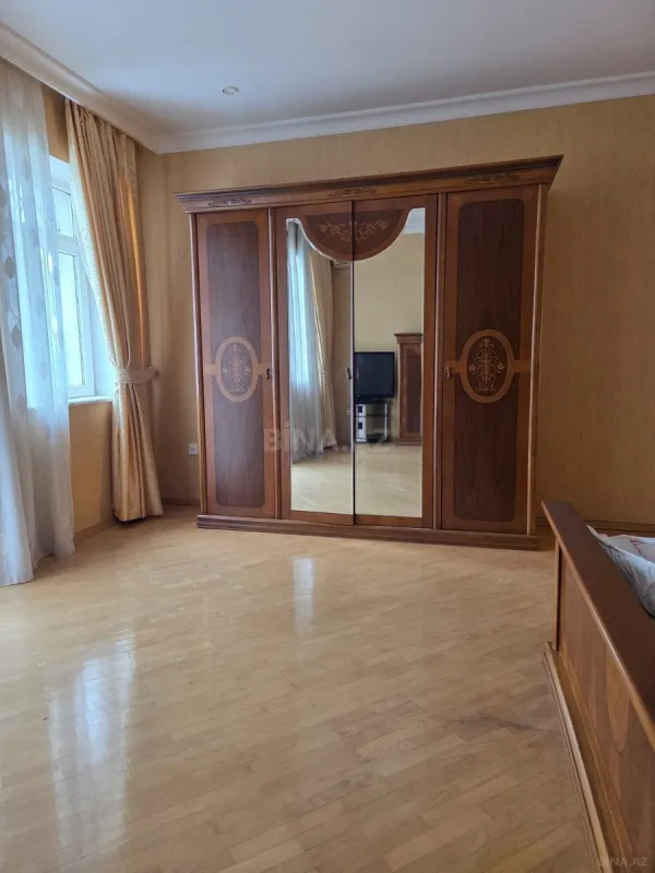Kirayə verilir 5 otaqlı həyət evi 450 m²