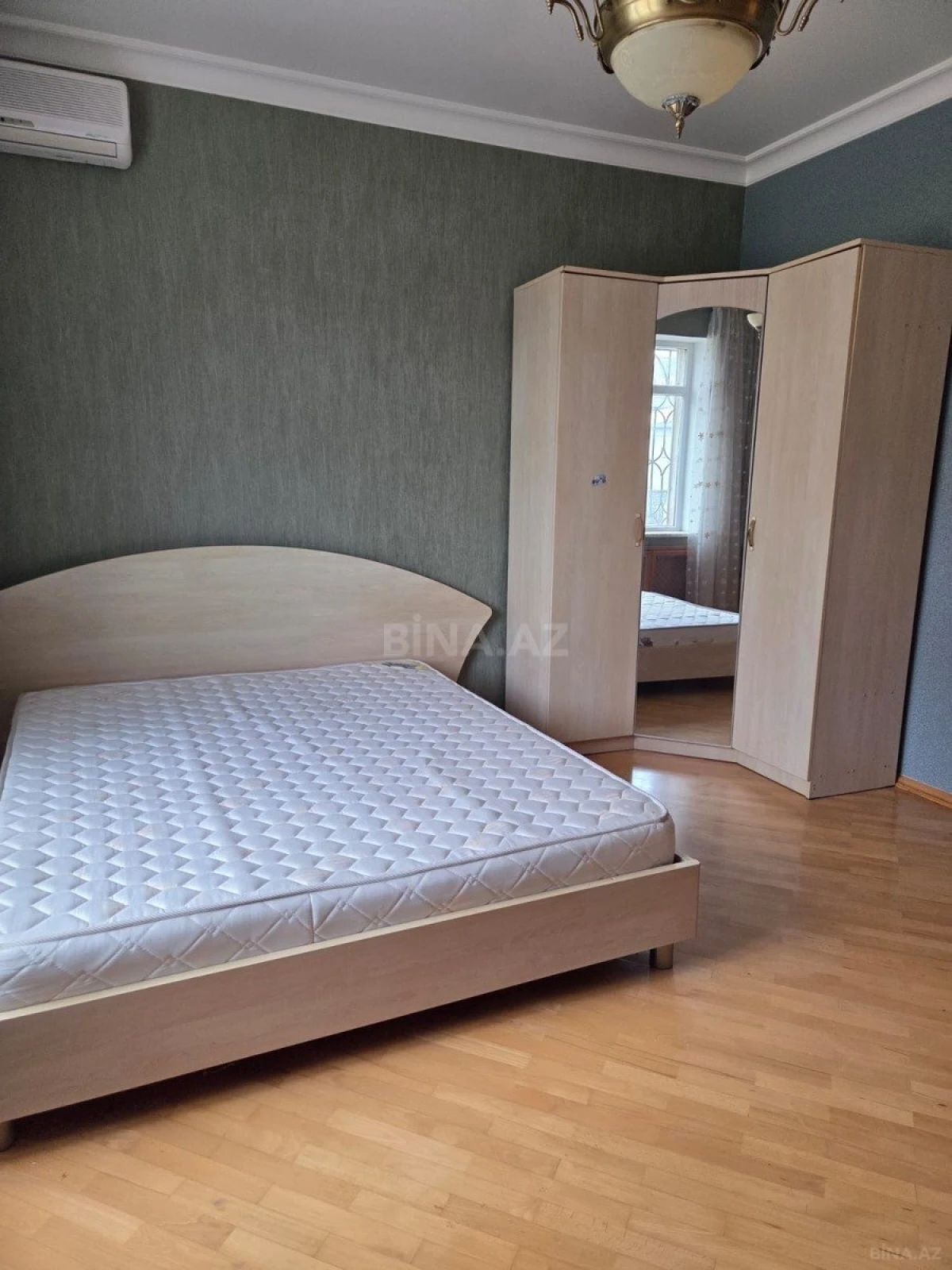 Kirayə verilir 5 otaqlı həyət evi 450 m²