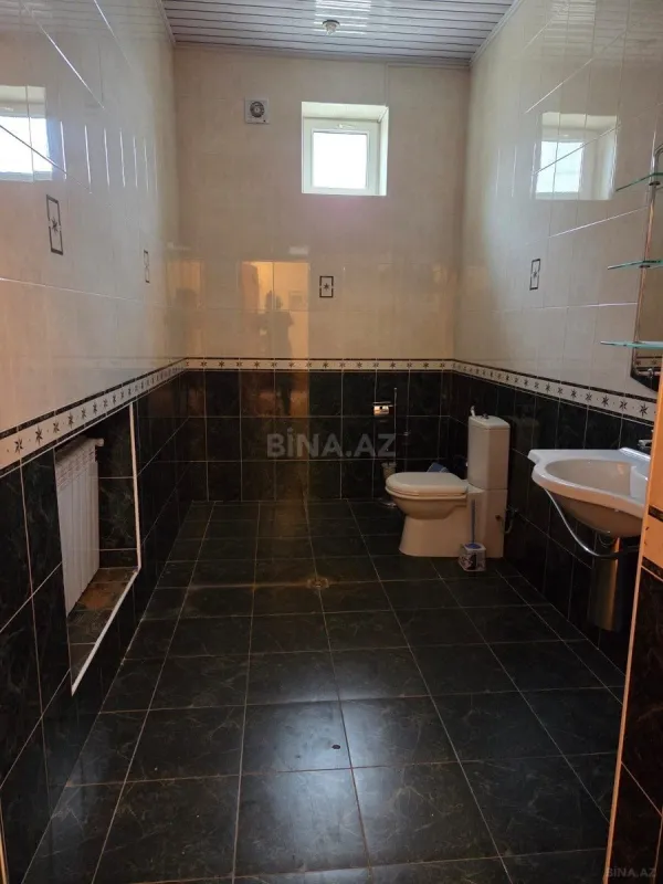 Kirayə verilir 5 otaqlı həyət evi 450 m²