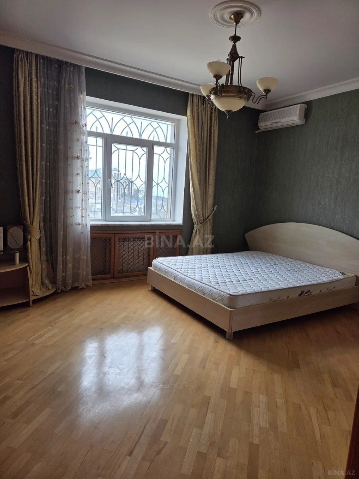 Kirayə verilir 5 otaqlı həyət evi 450 m²